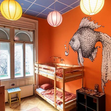 Big Fish Budapest Hostel Exterior photo